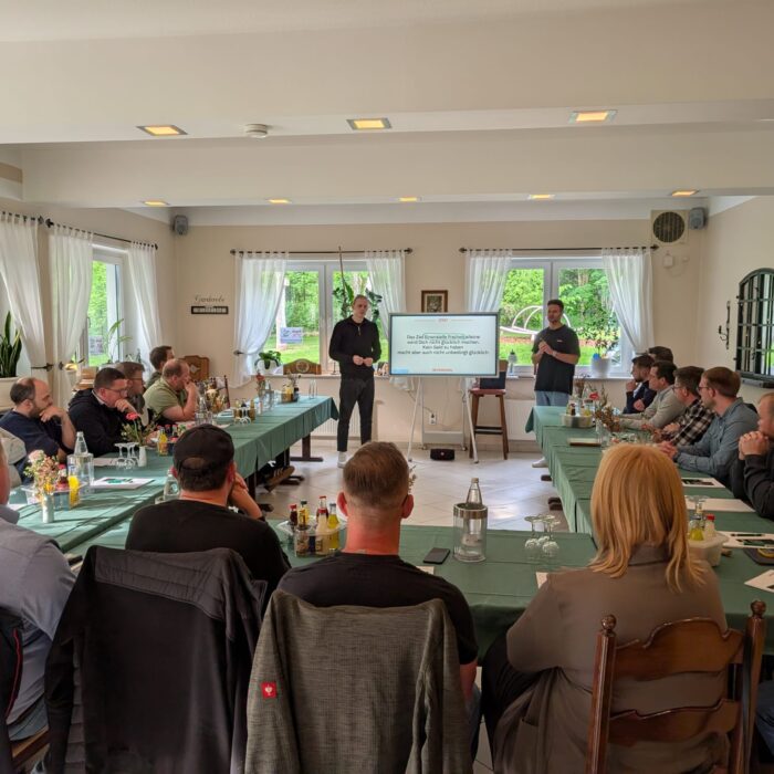 9c5bb678-3b51-49c8-b4cc-9533c5f0a2b8